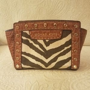 Michael Kors Mini Messenger